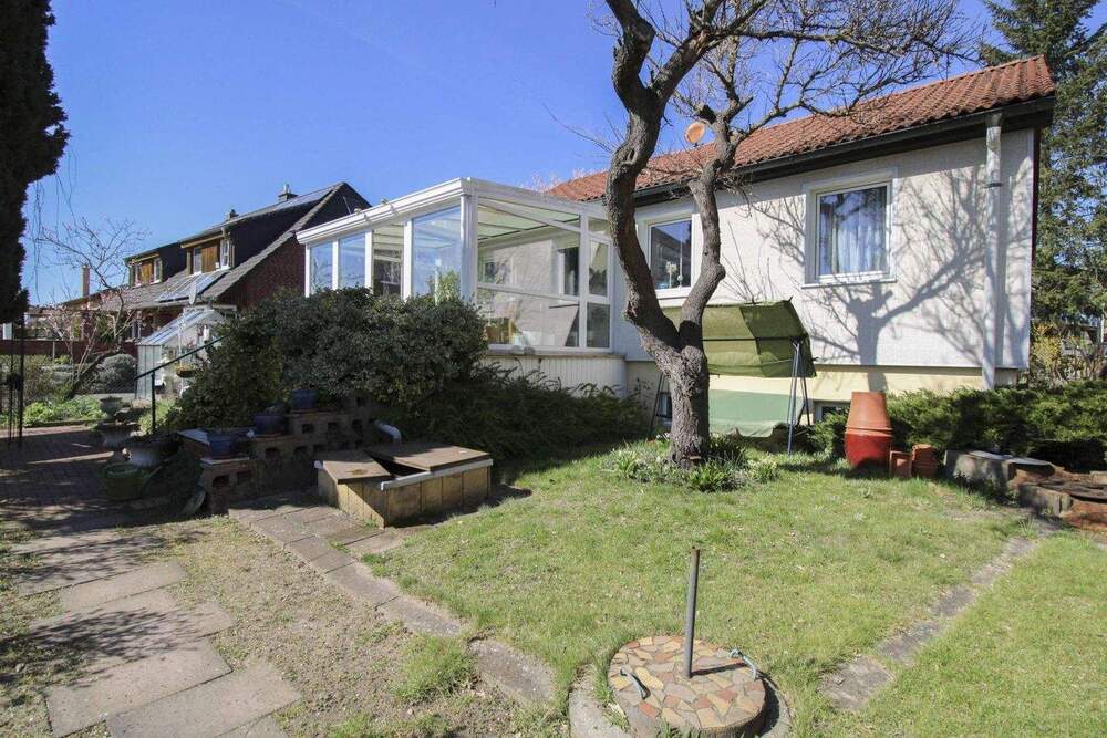 Thumbnail-Familienfreundliches, bezugsfreies Einfamilienhaus mit großem Garten und beheiztem Wintergarten