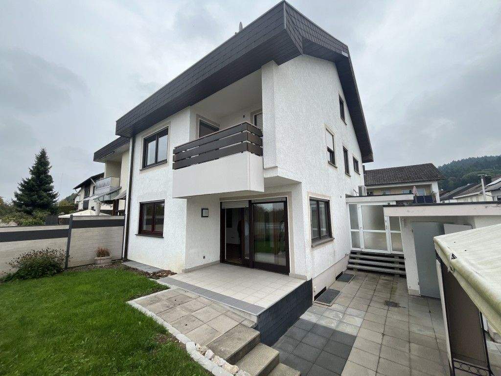 Thumbnail-Achern-Mösbach: Doppelhaushälfte mit viel Raumangebot und GarageGeräteraum.