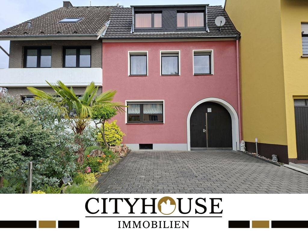 Thumbnail-CITYHOUSE: Einfamilienhaus mit viel Platz, Dachterrasse, Traumgarten, Stellplatz für Wohnmobil, PKW