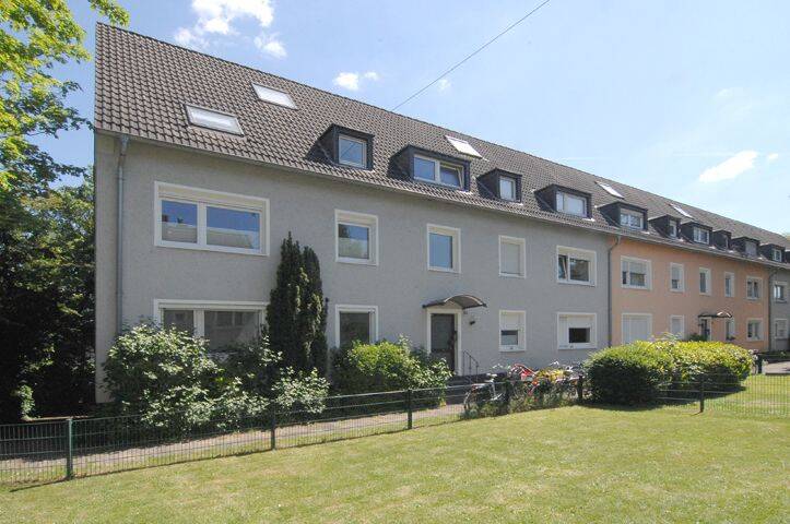 Thumbnail-Düsseldorf-Unterrath: 3-Zimmer ETW mit Küche, Bad u. Flur ... plus 27 m² Nutzfläche im UG inkl. Gartennutzung ... Erstbezug nach Totalsanierung