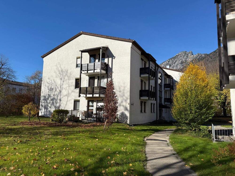 Thumbnail-Helle 2-Zimmer-Wohnung in Bad Reichenhall mit zwei Balkonen und Blick ins Grüne