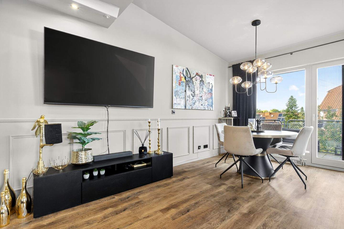 Thumbnail-Charmante Maisonette-Wohnung mit zwei Bädern, Balkon und Stellplatz in Stutensee-Büchig