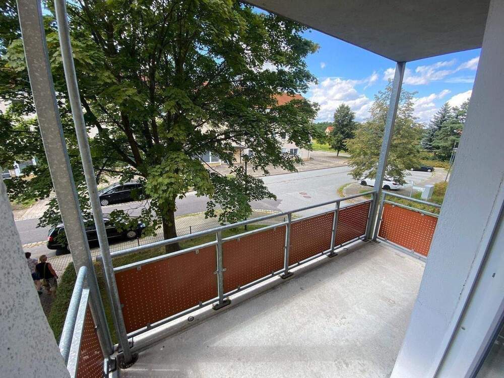 Thumbnail-Geräumige 3-Zimmerwohnung mit Balkon in Görlitz-Hagenwerder zur Miete