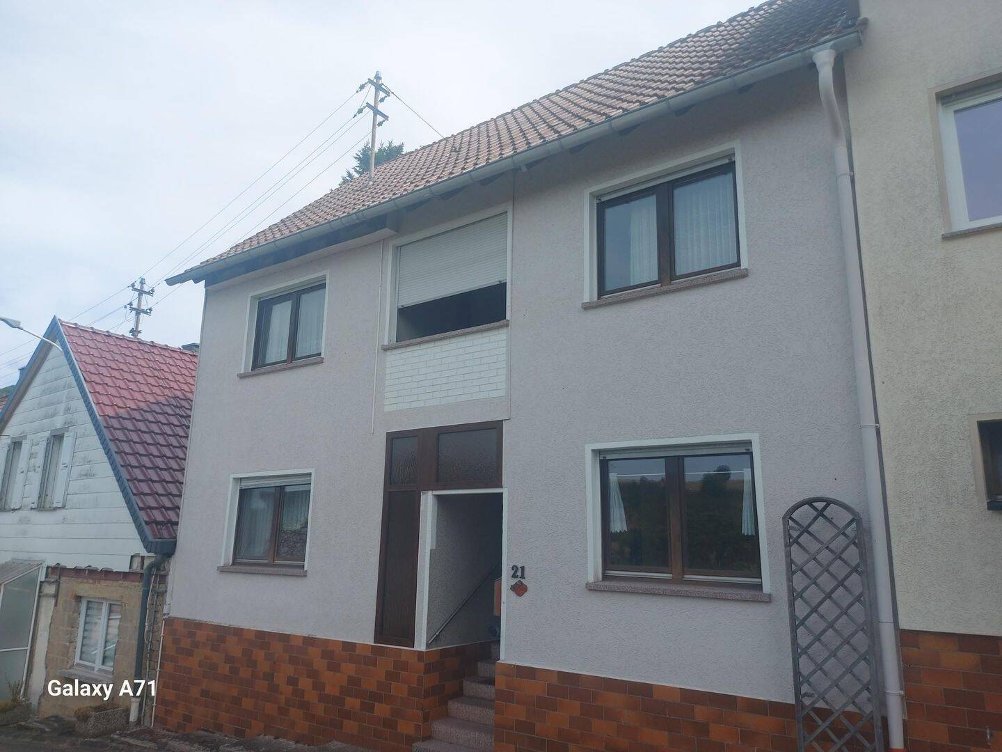 Thumbnail-Preisreduzierung! Reihenhaus mit Garage und viel Potenzial in Callbach zu verkaufen.