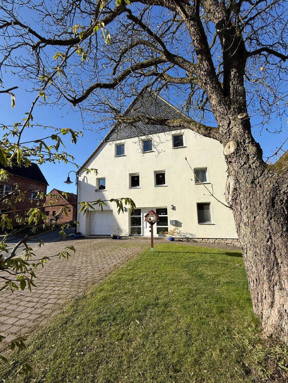 Thumbnail-Zwei Einheiten, viele Möglichkeiten - renoviertes 2-Familienhaus mit Charakter