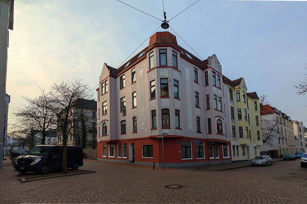 Thumbnail-Mehrfamilienhaus (bereits in 10 ETW aufgeteilt) und Baugrundstück