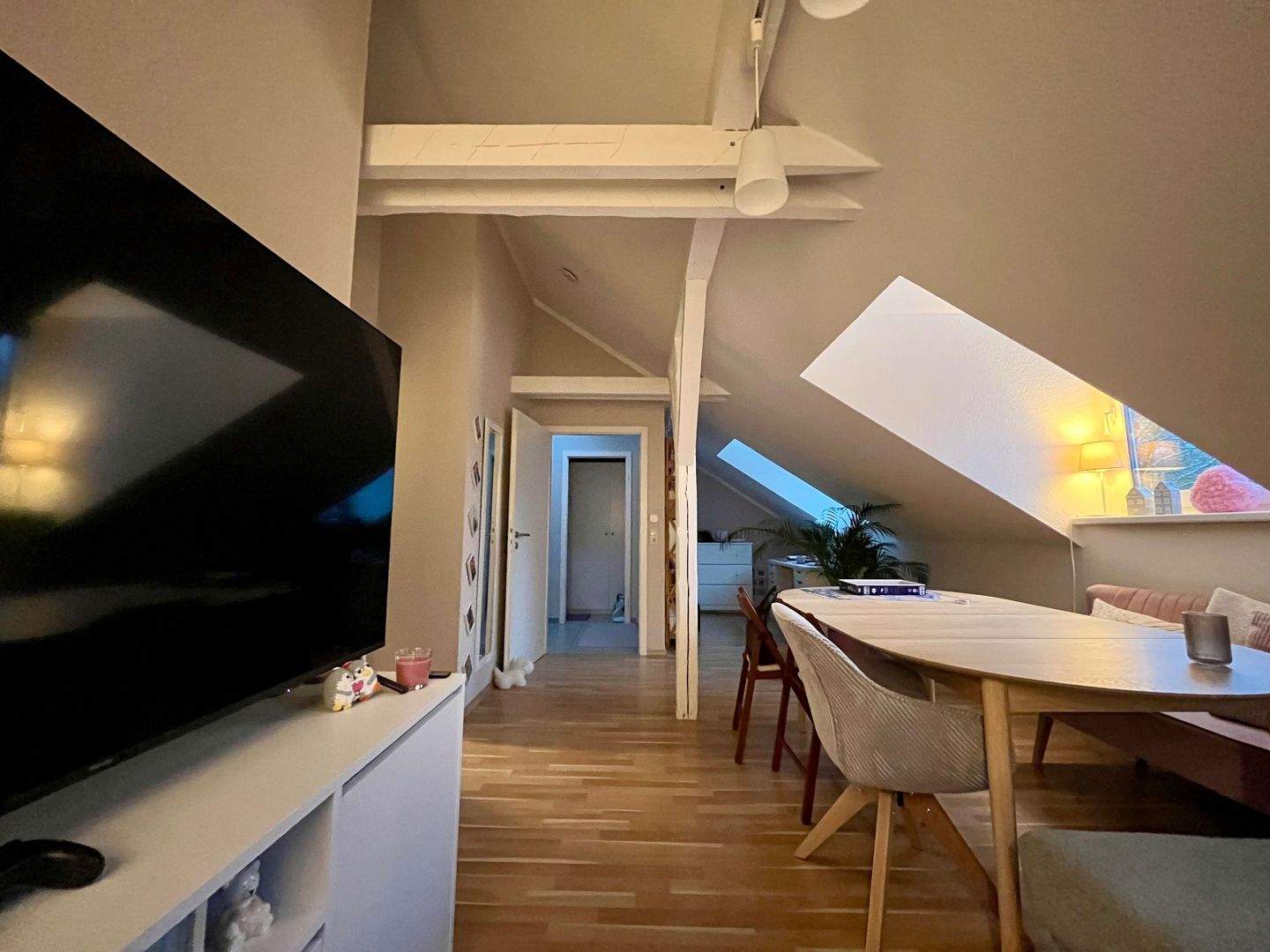 Thumbnail-Helle 2-Zimmer-Dachgeschosswohnung im 
