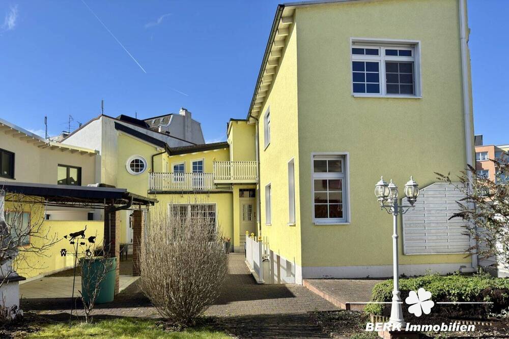 Thumbnail-BERK Immobilien - Charmante Doppelhaushälfte mit vielseitigen Nutzungsmöglichkeiten in Offenbach-Bürgel