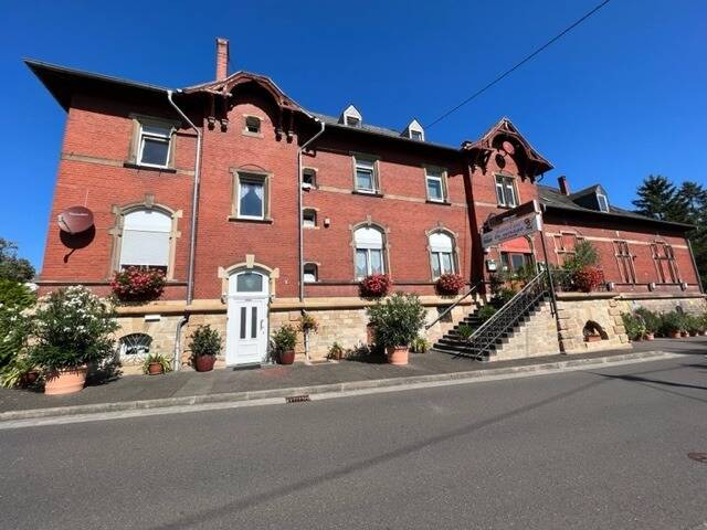 Thumbnail-PREISREDUZIERUNG! Mehrfamilienhaus (alter Bahnhof) mit Eventlocation in Staudernheim zu verkaufen!