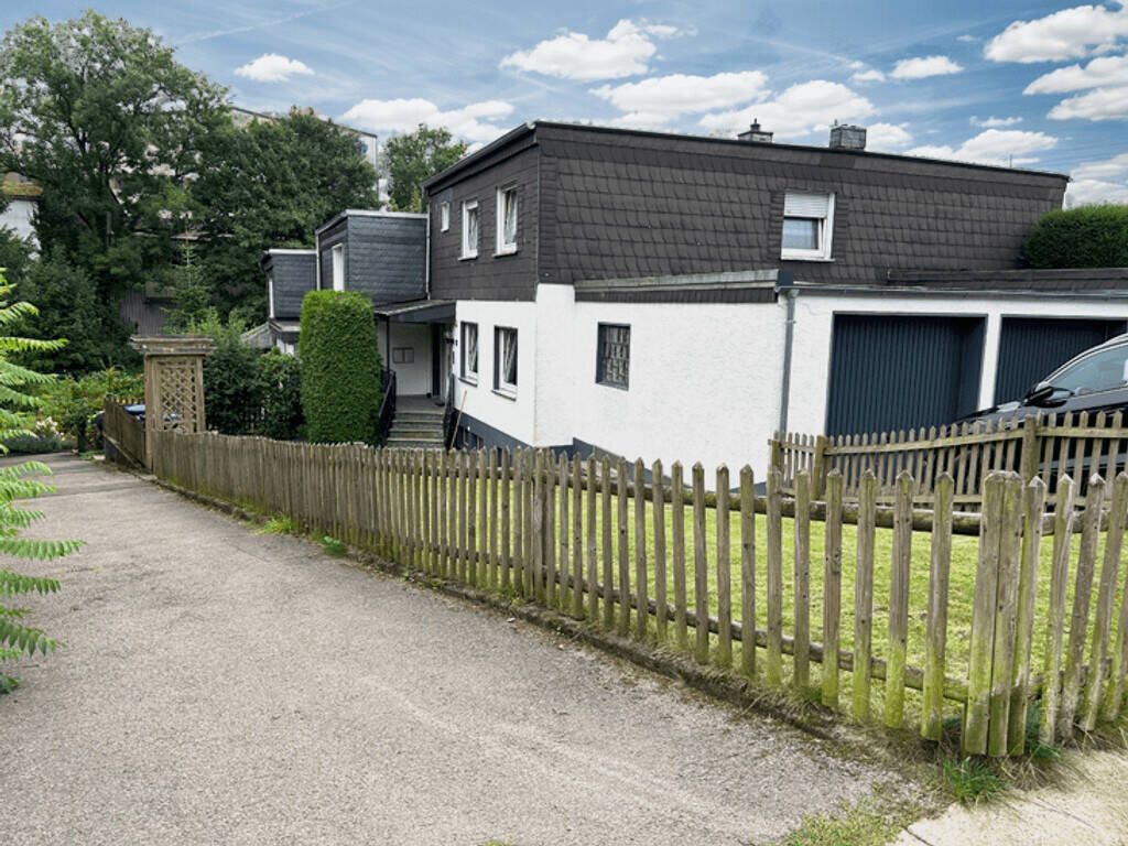 Zweifamilienhaus
