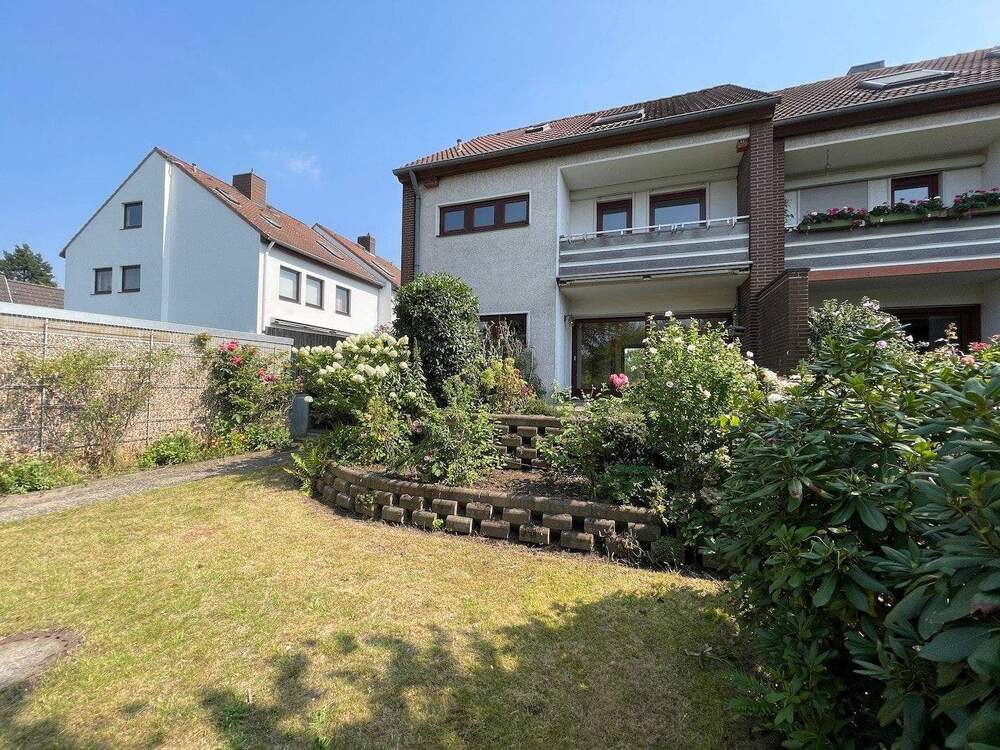 Thumbnail-Doppelhaushälfte mit Garage, 3 Bädern, Gäste-WC, 2 Terrassen & Balkon