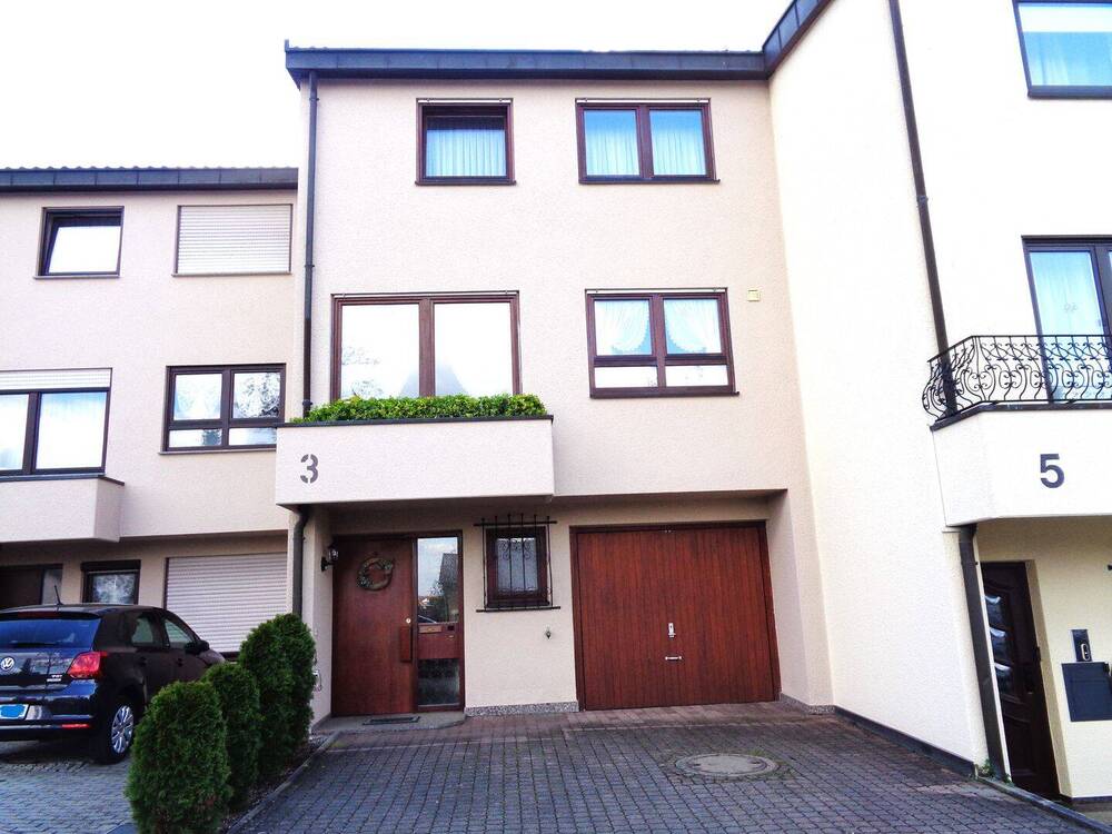 Thumbnail-Für die kleinere Familie! Gepflegtes, ruhiges und sonniges Einfamilienhaus (RMH) am Stadtrand von Winnenden