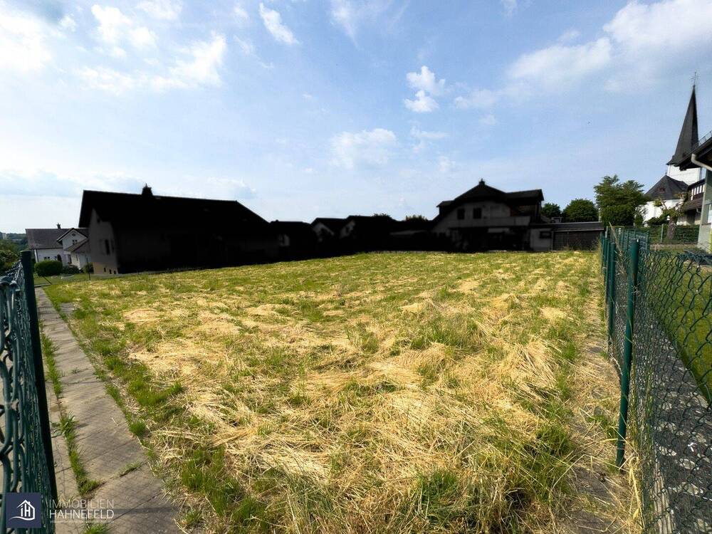 Thumbnail-Die beste Lücke im Ort – bereit für Ihre Idee! Tolles Wohnbaugrundstück in gewachsenem Wohnfeld.