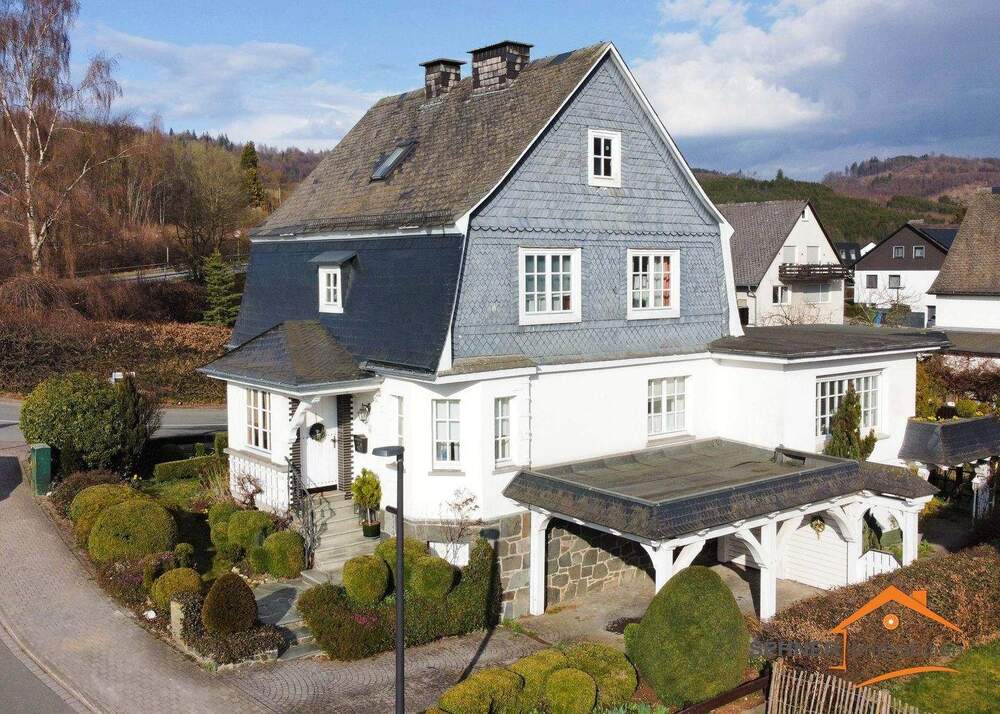 Thumbnail-Olsberg: Großzügiges Einfamilienhaus mit Carport, Loggia und Garten