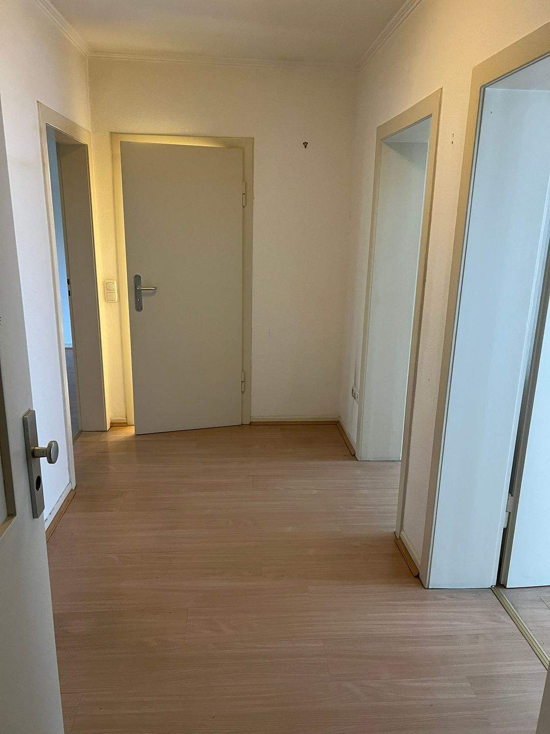 Thumbnail-SCHÖN GESCHNITTENE DREIZIMMERWOHNUNG MIT EINBAUKÜCHE IM HERZEN VON NEUSS