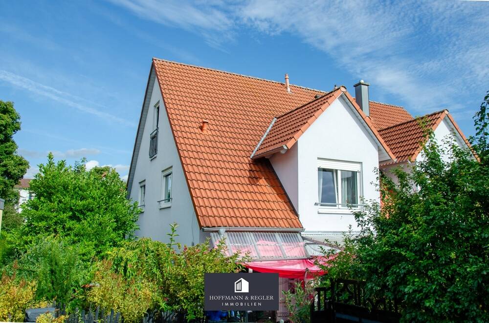 Thumbnail-Wohnen in attraktiver Lage: Doppelhaushälfte mit Terrasse, Garten und Stellplatz