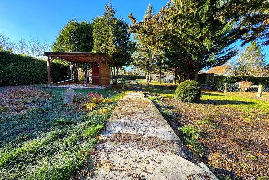 Thumbnail-Halle-Nietleben: Kleines saniertes Haus mit Anbaureserve, großes Gartengrundstück