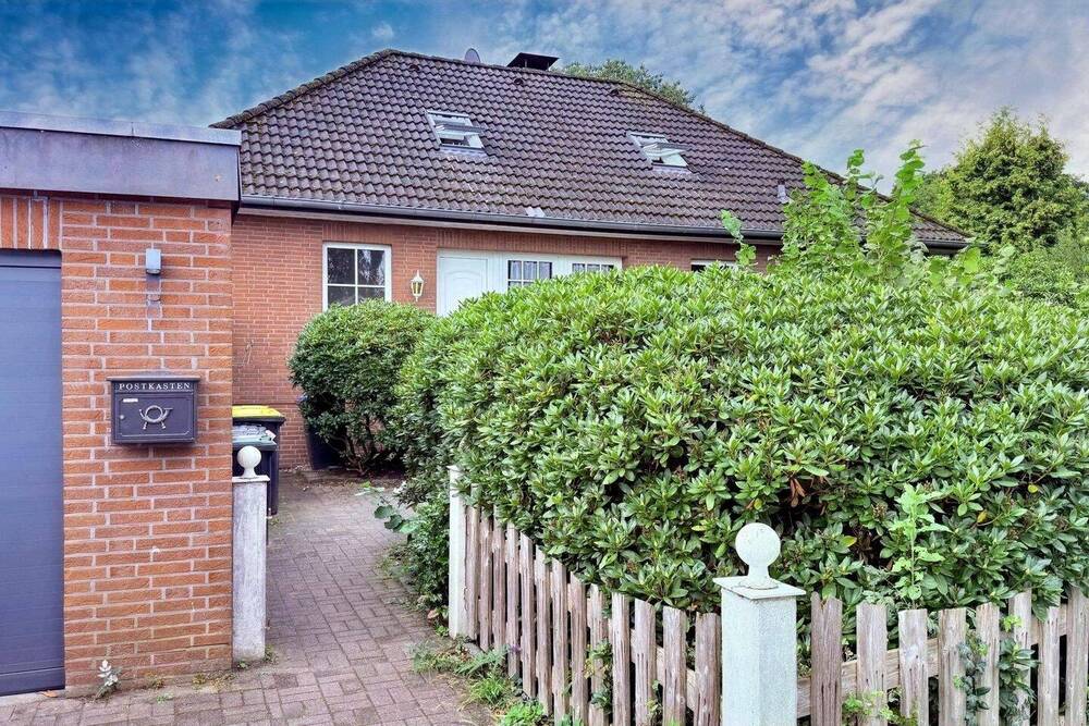 Thumbnail-PROVISIONSFREI ! Großzügiges Einfamilienhaus in fantastischer Lage !