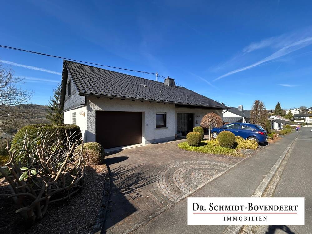 Thumbnail-Sehr gepflegtes und komplett vermietetes Zweifamilienhaus in sonniger Lage von Nistertal.