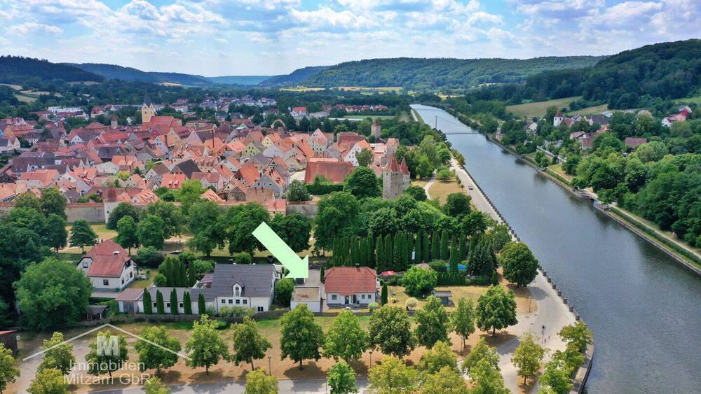 Thumbnail-Unverbaubares Wohndomizil mit Doppelgarage in einmaliger Lage direkt am Main-Donau-Kanal