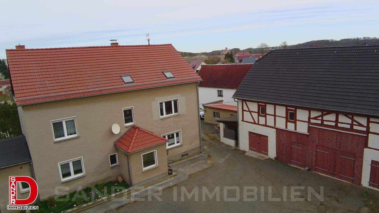 Thumbnail-3-Seitenhof mit großem Grundstück & Baulandreserve in ruhiger Lage