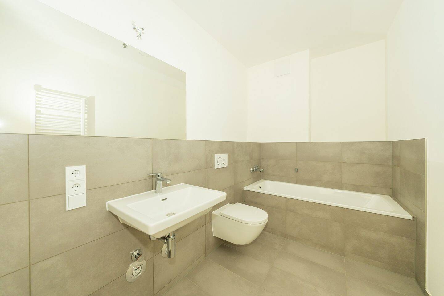 Thumbnail-4-Zimmer Wohnung mit großzügigem Balkon in zentraler Lage