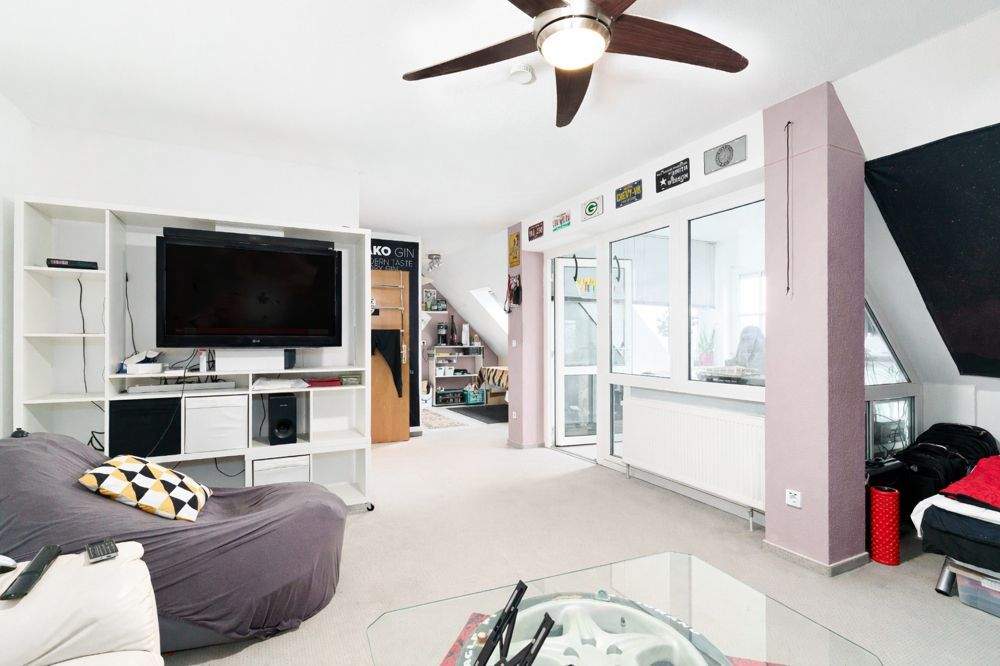 Thumbnail-Vermietete 1,5 Zimmer-Wohnung mit Wintergarten und Blick ins Grüne - inklusive Garage und Stellplatz