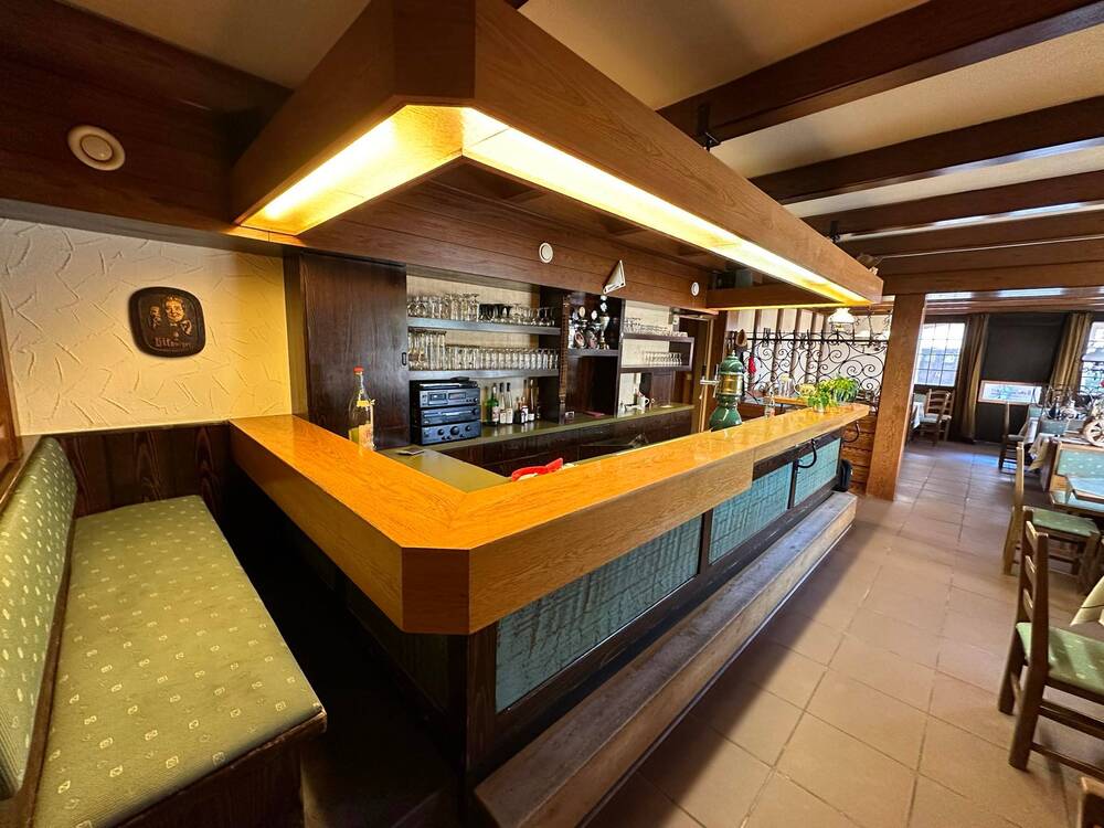 Thumbnail-NEUER PREIS-Mehrfamilienhaus mit großem Gewerbeteil