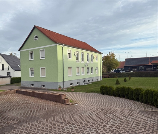 Thumbnail-Gemütliche 3- Raum- Wohnung in ruher Lage von Mechterstädt zu verkaufen!