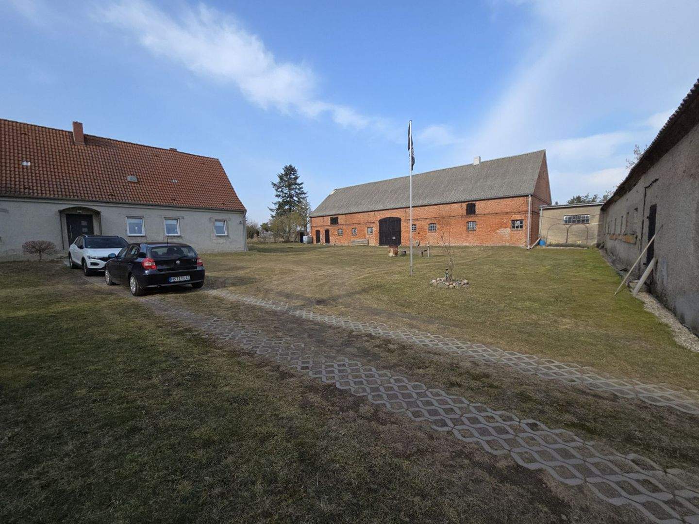 Thumbnail-Dreiseitenhof - viel Grundstück und Potenzial - Tierhaltung - große Wiese - Obstbäume -