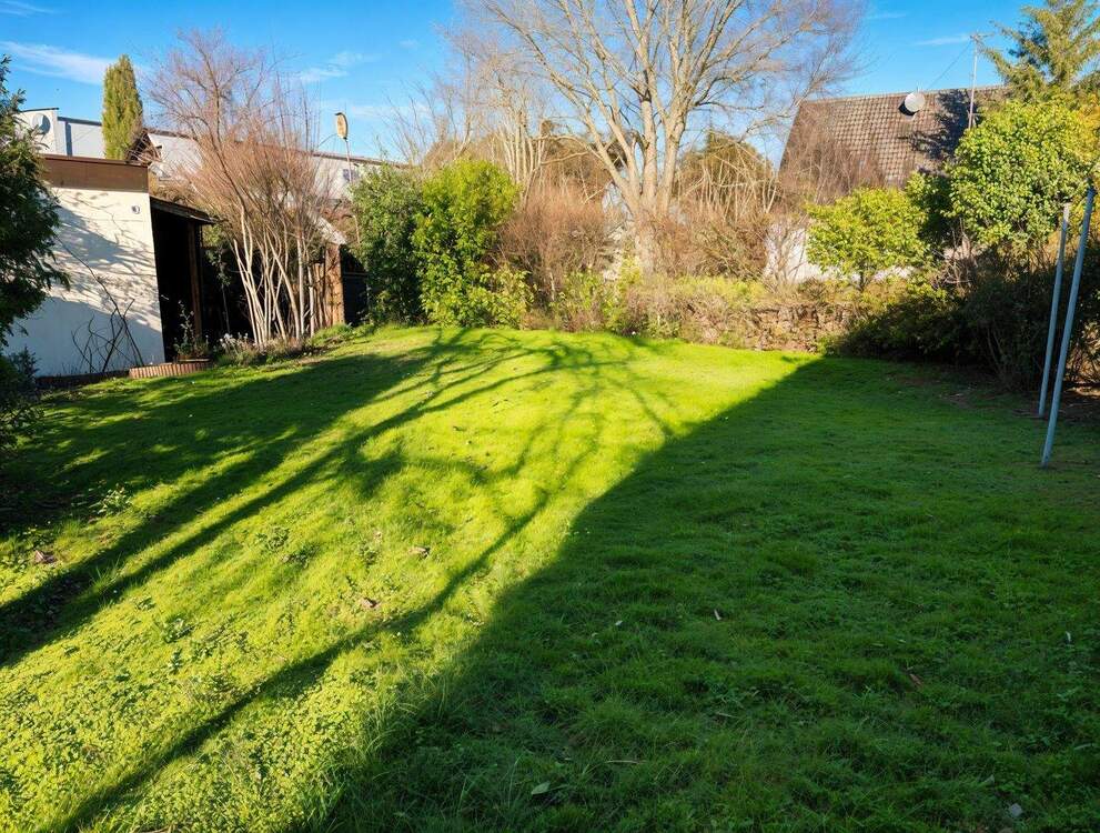 Thumbnail-Großes Grundstück - ideal für Neubau oder umfassende Sanierung