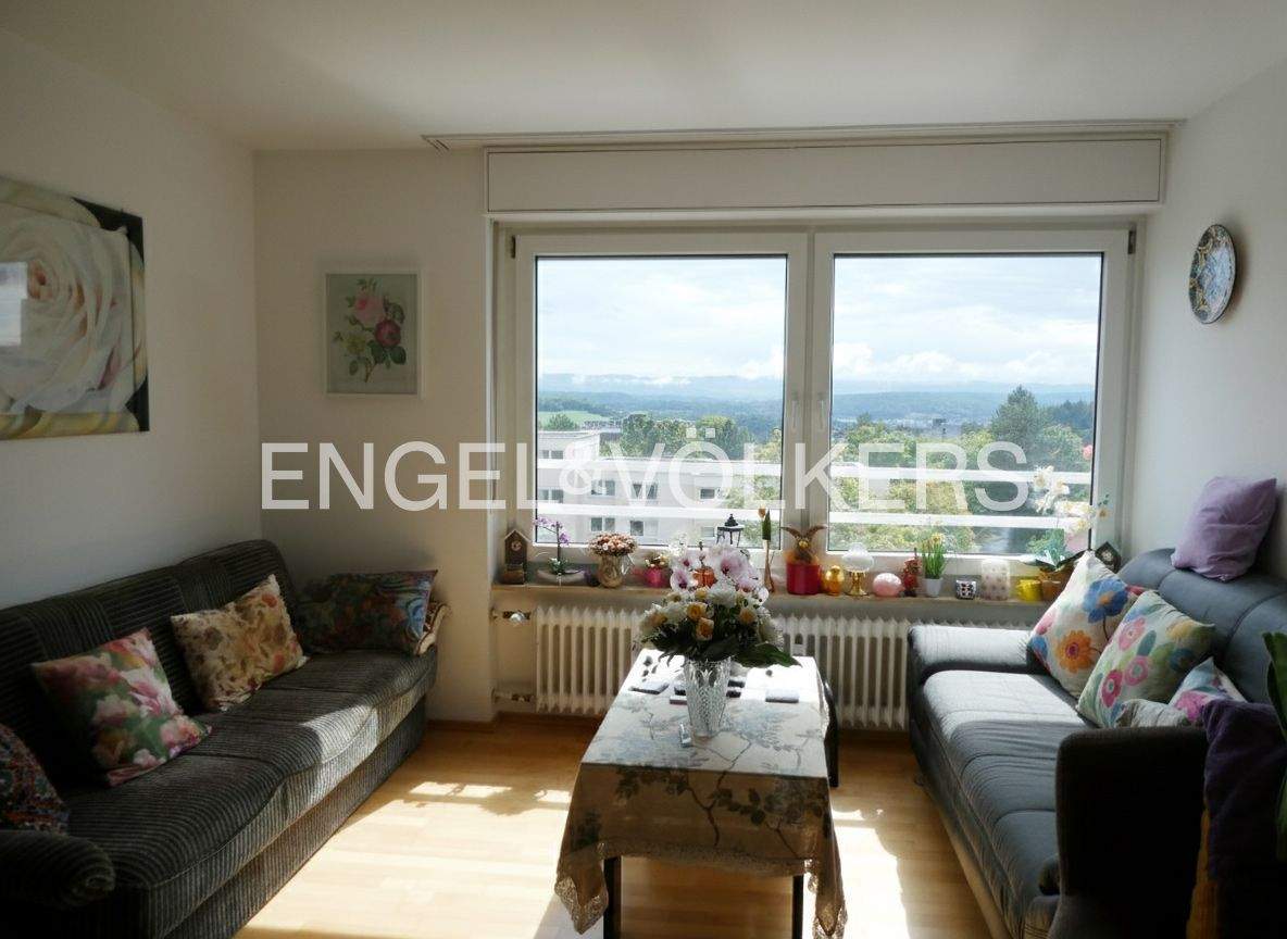 Thumbnail-Helle, großzügige 4,5-Zimmer-ETW mit Fernsicht, Garage, Stellplatz . barrierefrei zugängig und vermietet