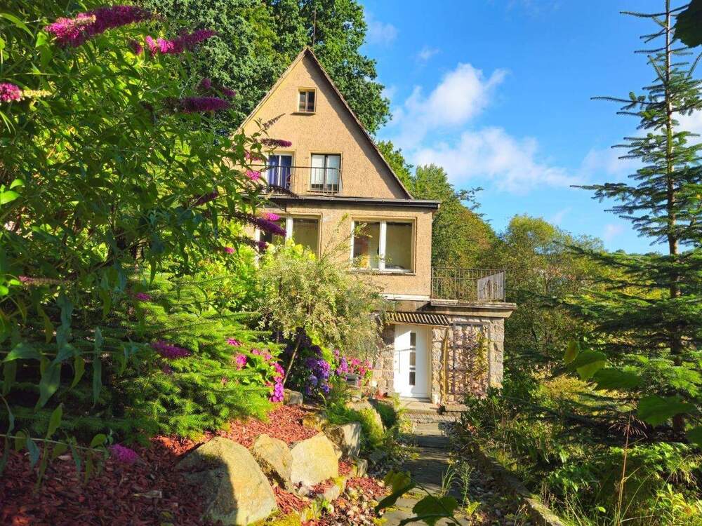 Thumbnail-Einfamilienhaus mit Charme und Blick in die Stadt