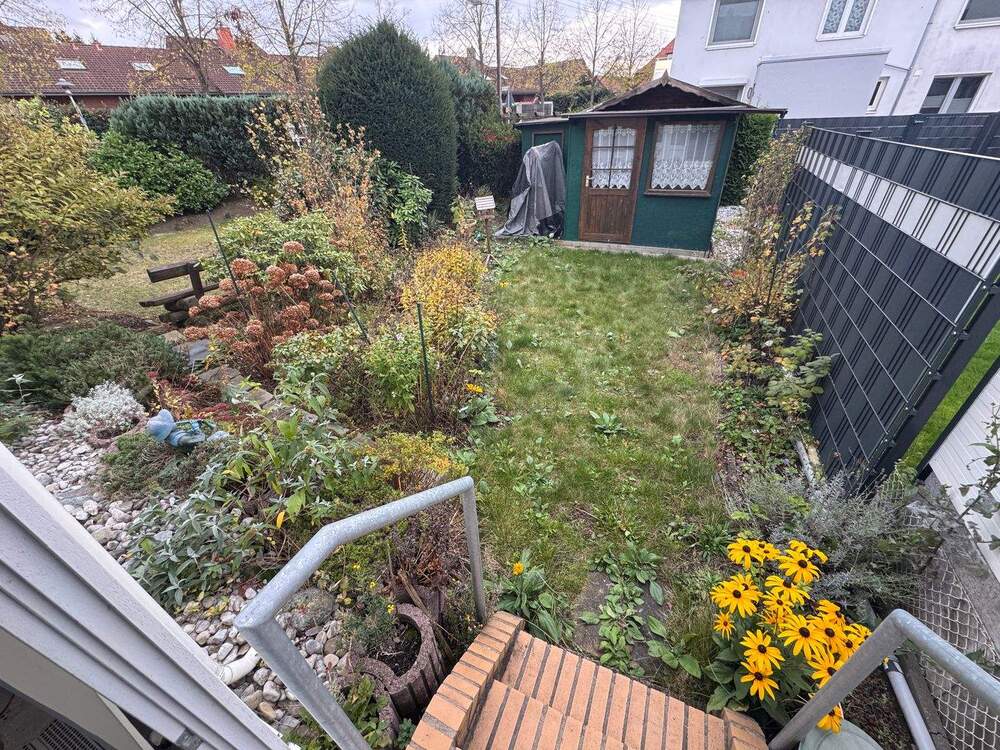 Thumbnail-Reihenmittelhaus mit kleinem Garten, Vollkeller, Solar und Garage