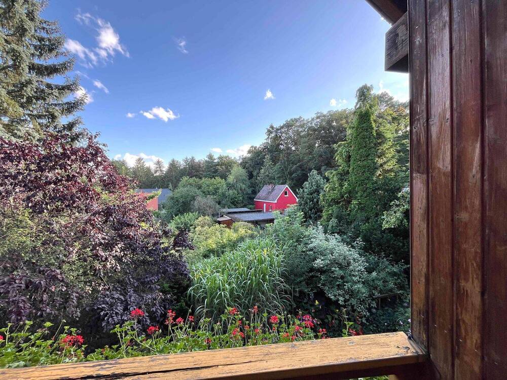 Thumbnail-Im Günen: Familienhaus mit Keller, Carport und Garten – plus Wasserzugang in der Nähe