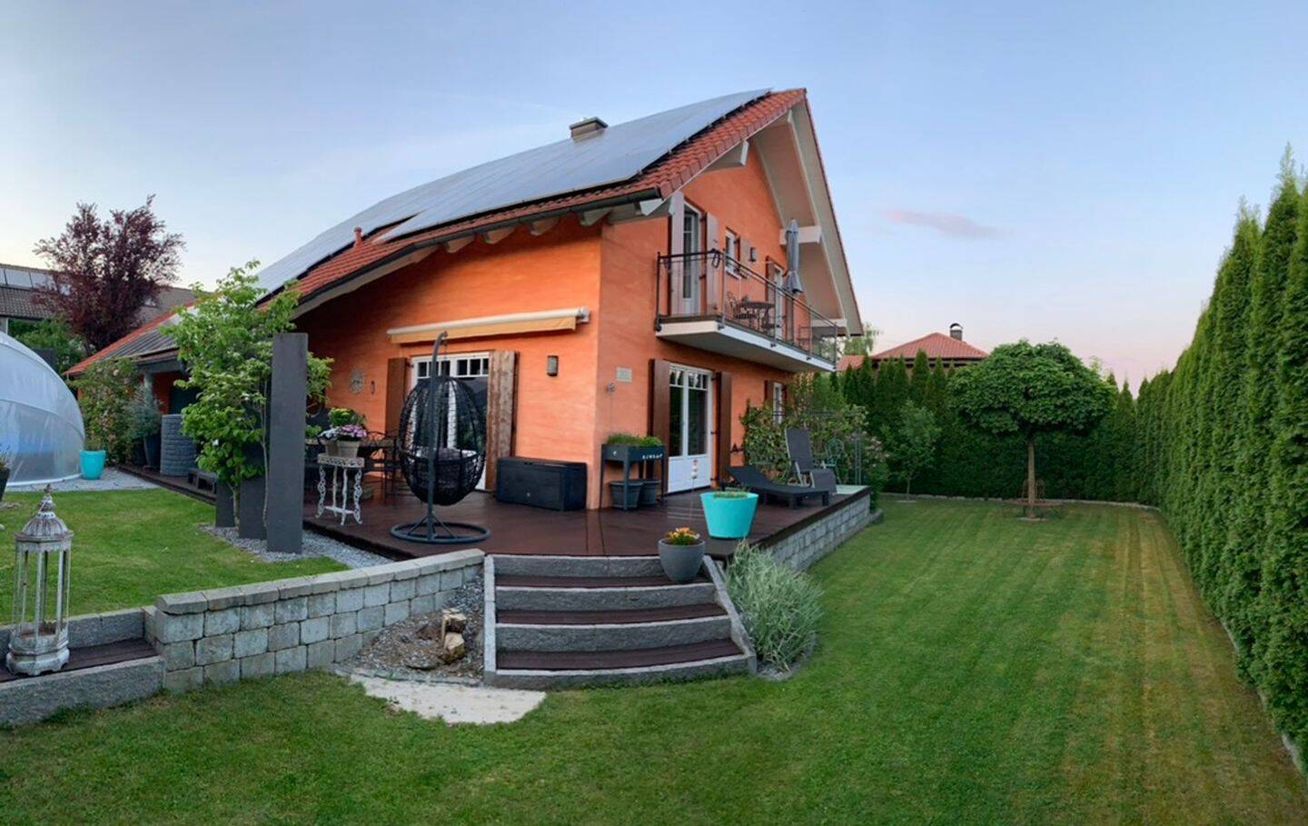 Thumbnail-Hochwertiges Einfamilienhaus im mediterranen Stil mit Pool, Sauna, PV und blickgeschütztem Garten