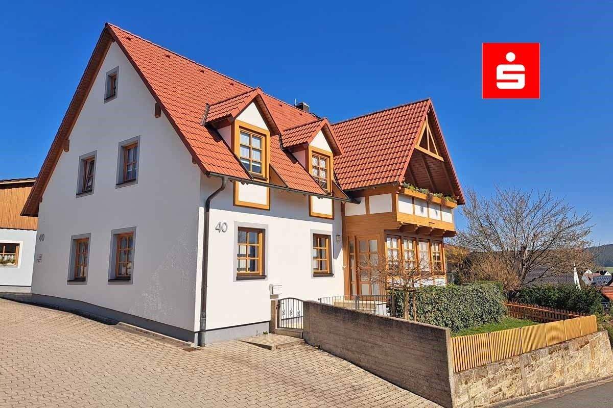 Thumbnail-Großzügiges Einfamilienhaus mit zwei Einliegerwohnungen und herrlicher Aussicht