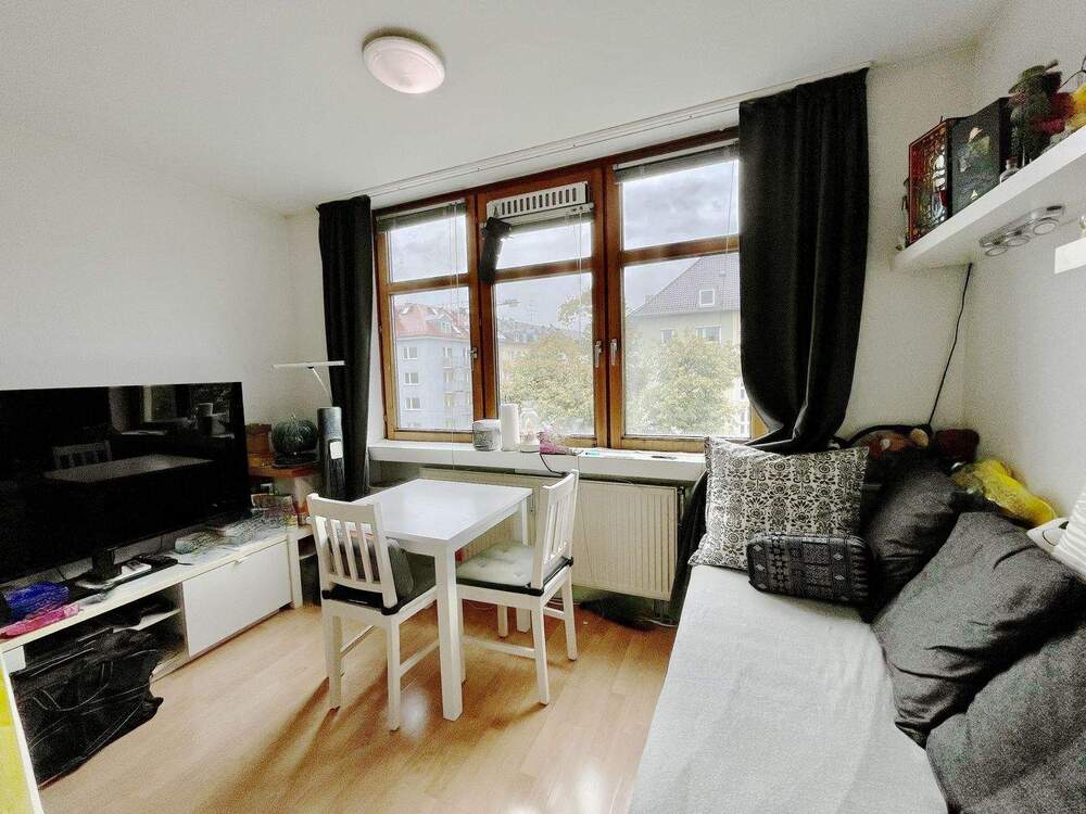 Thumbnail-1-Zimmer-Apartment - 3. OG mit TG-Option - vermietet & mit Aufzug in München-Untersendling!