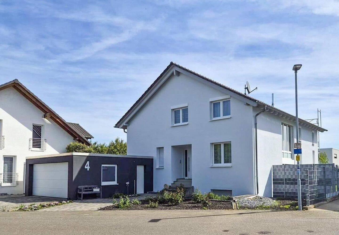 Thumbnail-Lichtdurchflutetes Raumwunder: Großzügiges Einfamilienhaus mit Wohlfühlgarantie