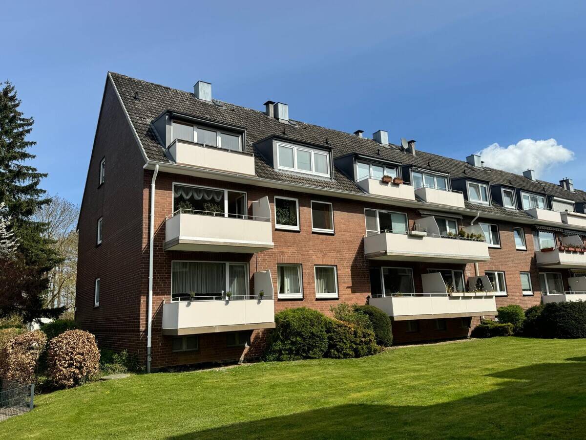 Thumbnail-Helle 3-Zimmer-Eigentumswohnung mit Balkon und Pkw-Stellplatz in 23566 Lübeck-Israelsdorf