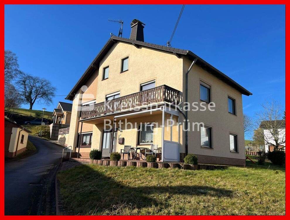 Thumbnail-Freistehendes Einfamilienhaus mit Nebengebäude