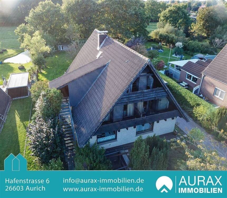 Thumbnail-Markantes Giebelhaus mit verschiedenen Wohnbereichen, Vollkeller und großem Garten in Holtgast