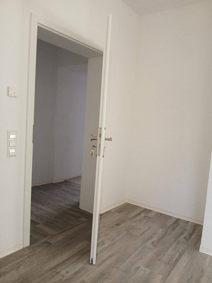 Thumbnail-Neuwertige 4-Zimmerwohnung mit Terrasse - ideal für kleine Familie, Paar oder Berufstätigen-WG
