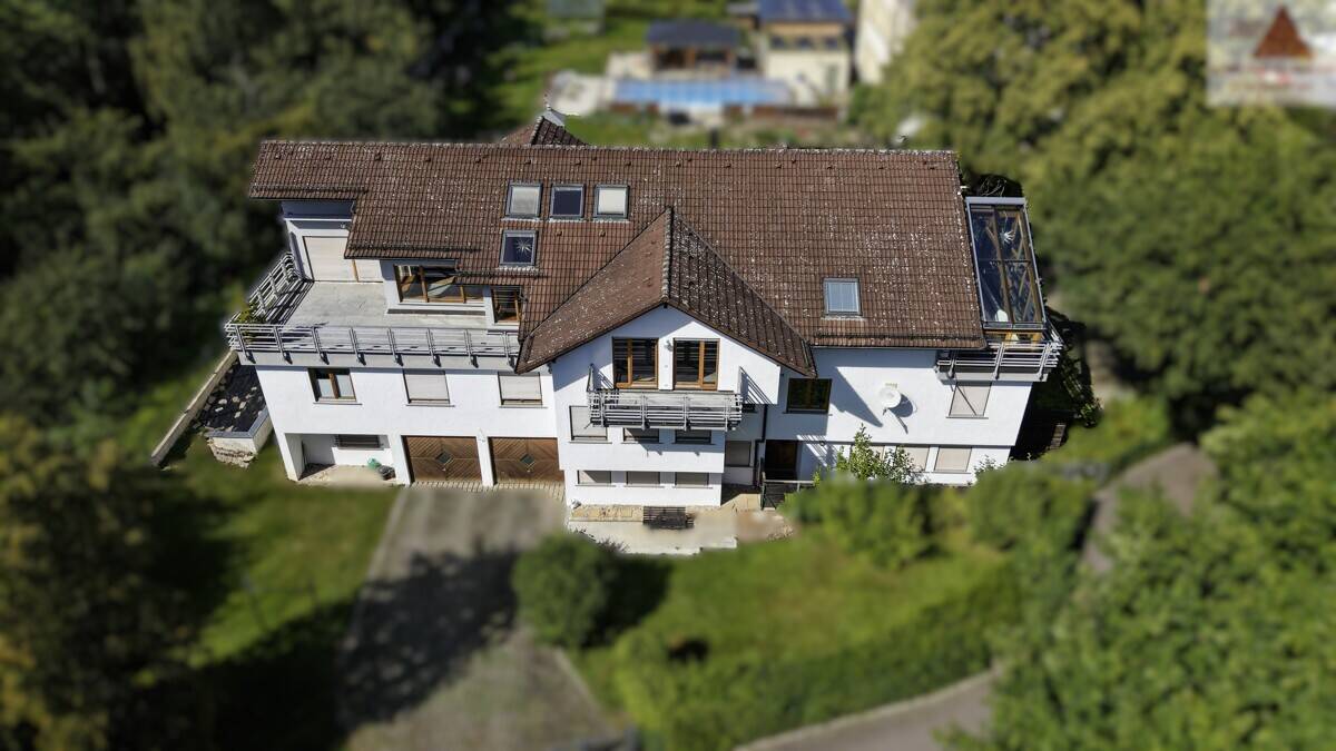 Thumbnail-235 m²-Wohnung mit Penthouse-Charakter & Dachterrasse in Lichtenstein, Zwickau + vermietete Gewerbe