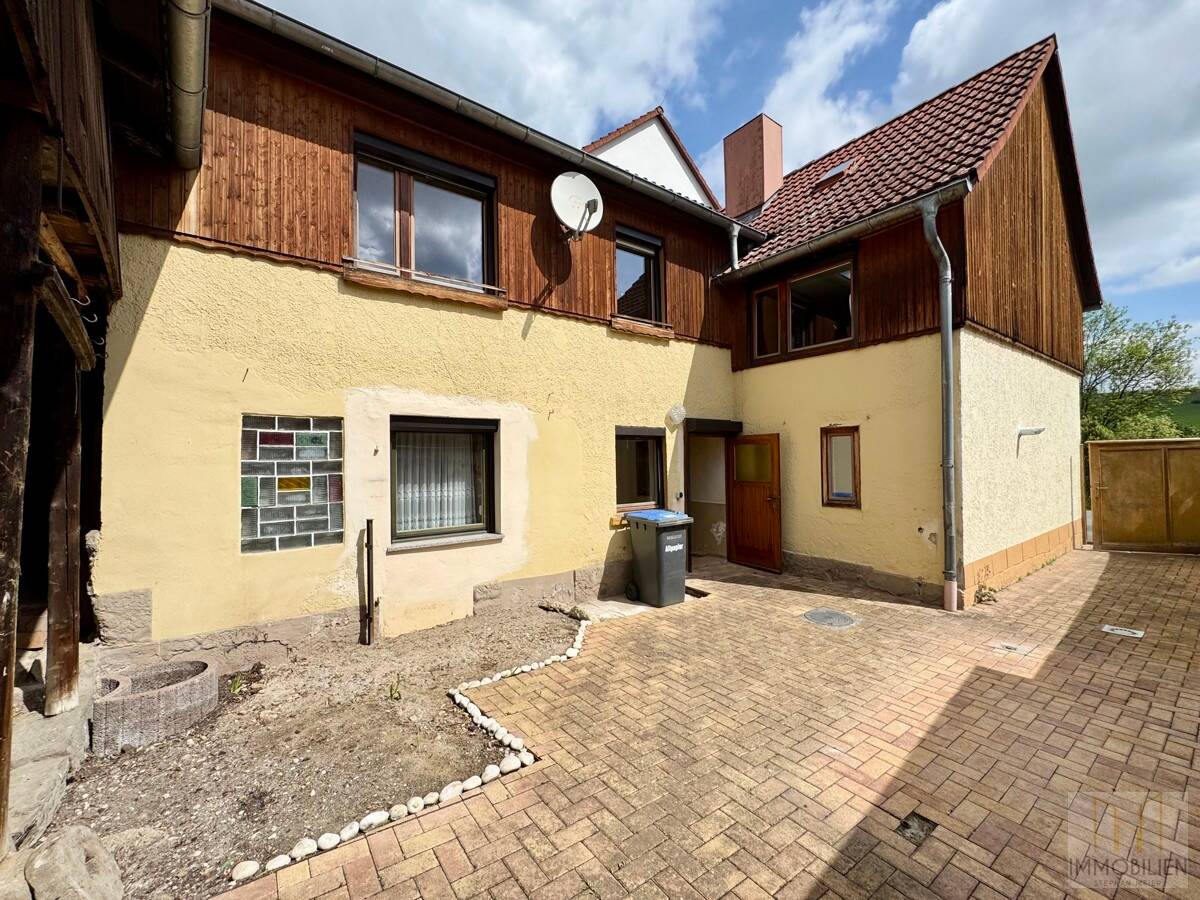 Hausansicht vom Innenhof