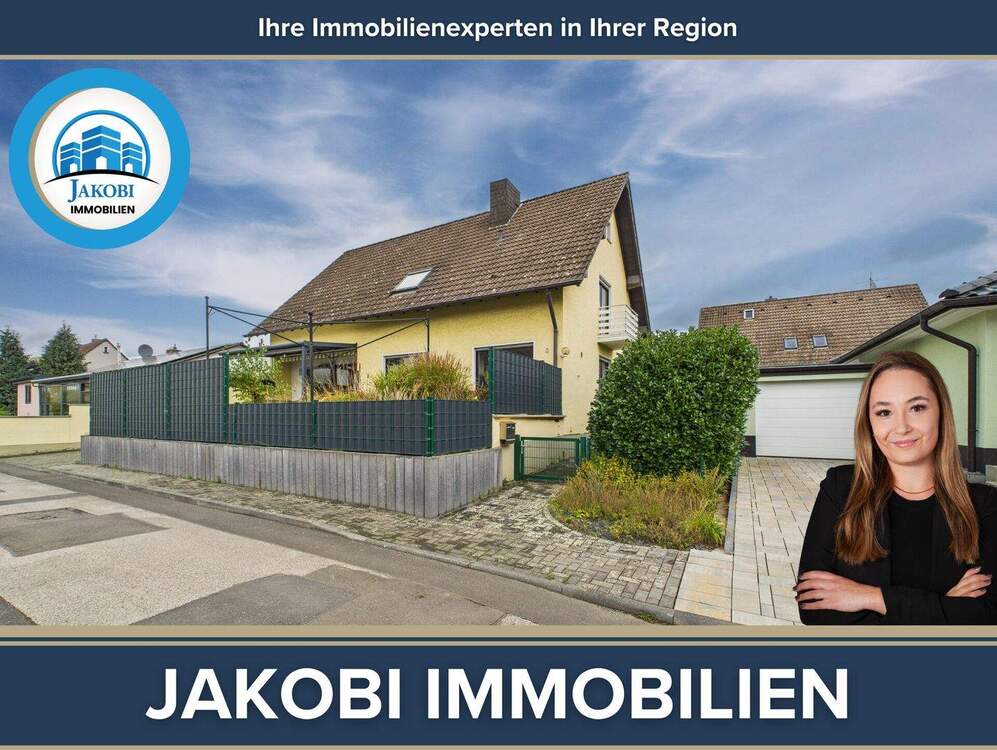 Thumbnail-Freistehendes Einfamilienhaus mit Doppelgarage in guter Lage von Bad Münstereifel - Arloff!