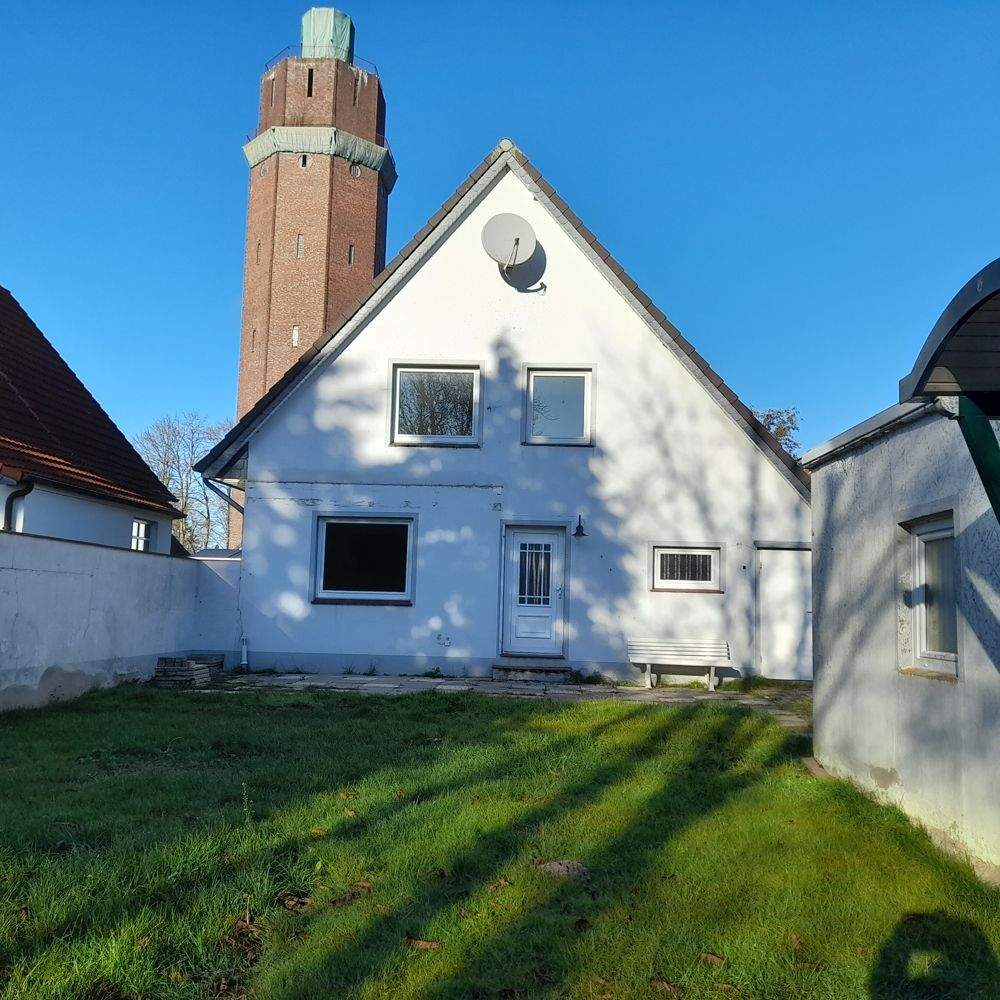 Thumbnail-Charmantes Einfamilienhaus mit Garage in bester Wohnlage in Brake-Süd