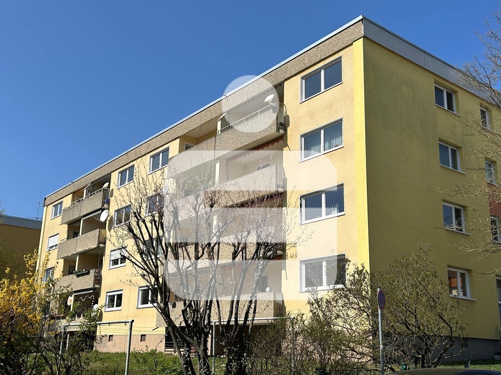 Thumbnail-Große bezugsfreie Wohnung mit Garage und Carport...4-Zimmer-ETW in Uttenreuth
