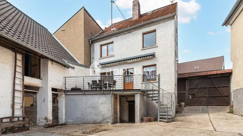 Thumbnail-Ehemaliger Bauernhof mit PV-Ertrag und Nebengebäuden