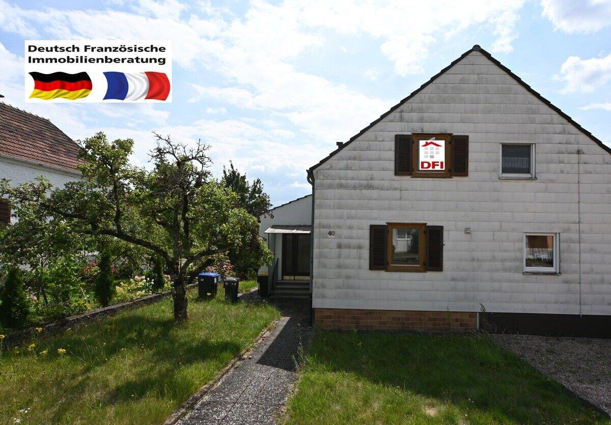 Thumbnail-Renovierungsbedürftige Doppelhaushälfte in Saarbrücken am Bellevue zu verkaufen